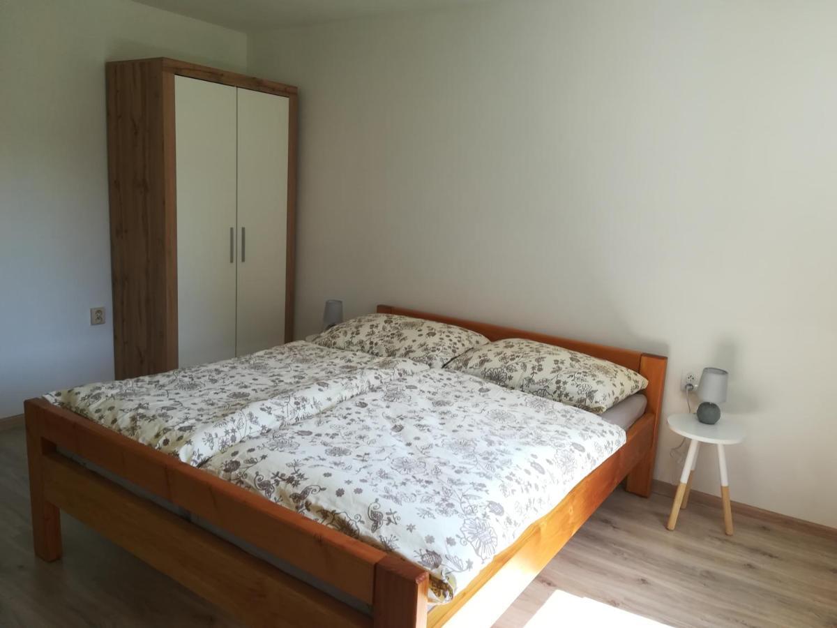 Pod Zámkom Apartamento Kremnica Exterior foto